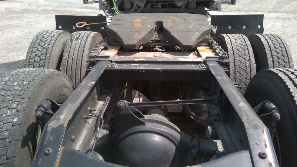 Day Cab Tractor-Heavy Duty Tractors-Volvo-2020-VNL64T300-Boaz-AL-601,100\n\t\tmiles-$ 31,500 - Image 6