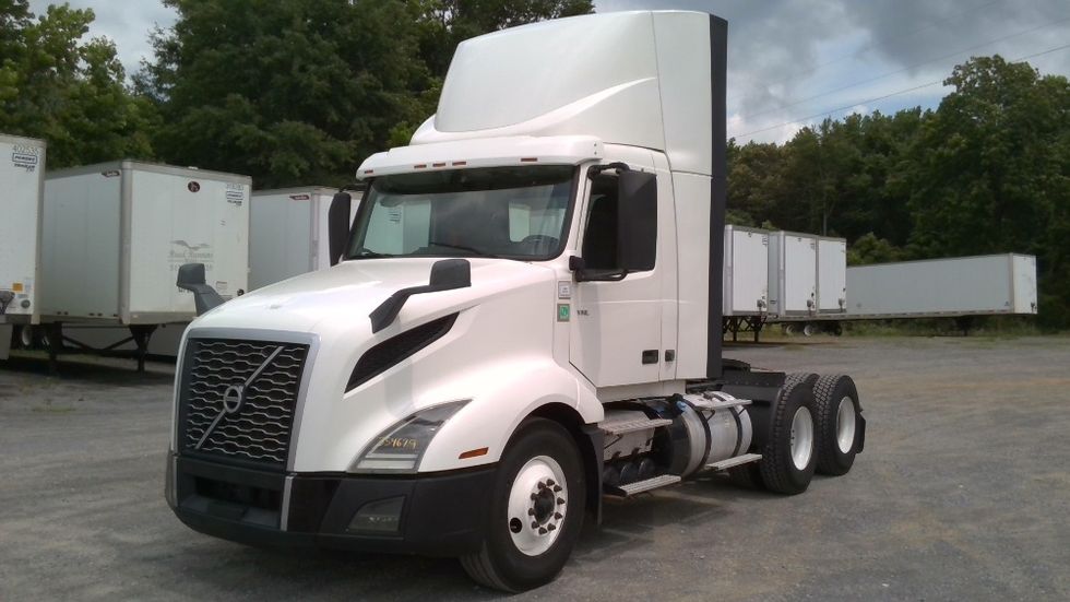 Day Cab Tractor-Heavy Duty Tractors-Volvo-2020-VNL64T300-Boaz-AL-614,590\n\t\tmiles-$ 30,750 - Image 3