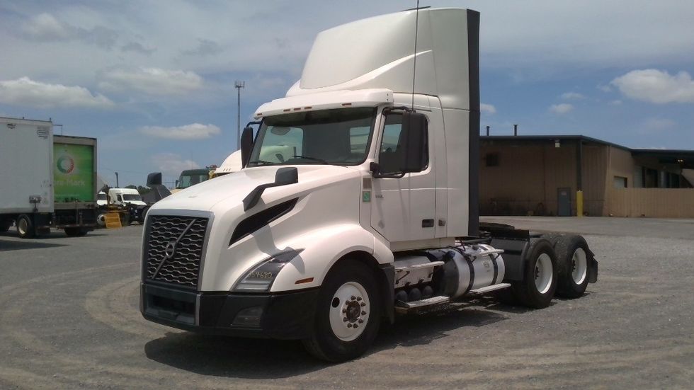 Day Cab Tractor-Heavy Duty Tractors-Volvo-2020-VNL64T300-Boaz-AL-627,371\n\t\tmiles-$ 29,000 - Image 3