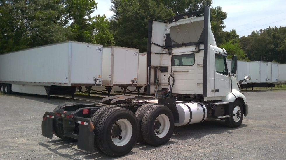 Day Cab Tractor-Heavy Duty Tractors-Volvo-2020-VNL64T300-Boaz-AL-627,371\n\t\tmiles-$ 29,000 - Image 7