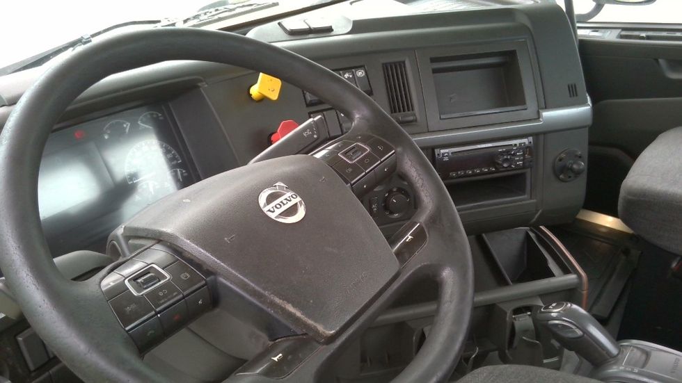 Day Cab Tractor-Heavy Duty Tractors-Volvo-2020-VNL64T300-Boaz-AL-632,658\n\t\tmiles-$ 29,500 - Image 10