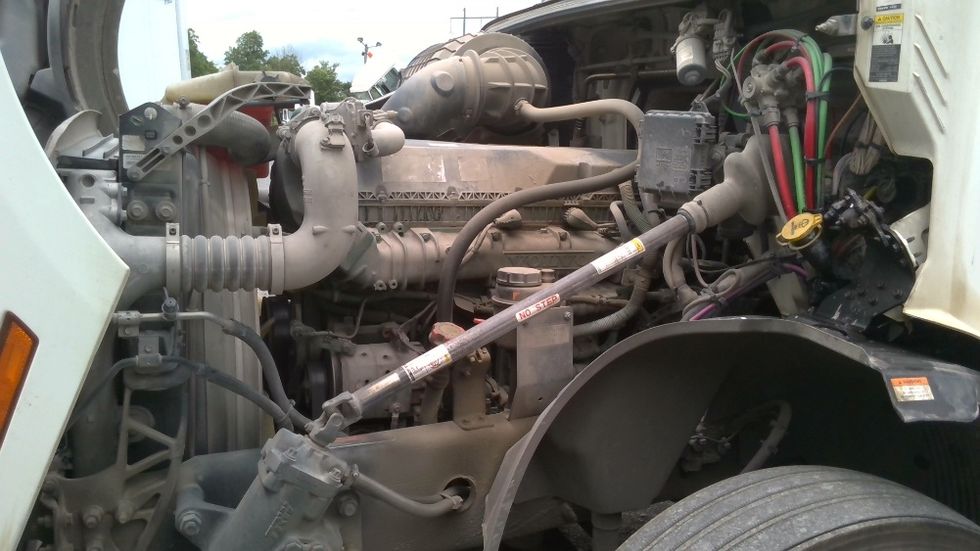 Day Cab Tractor-Heavy Duty Tractors-Volvo-2020-VNL64T300-Boaz-AL-632,658\n\t\tmiles-$ 29,500 - Image 16