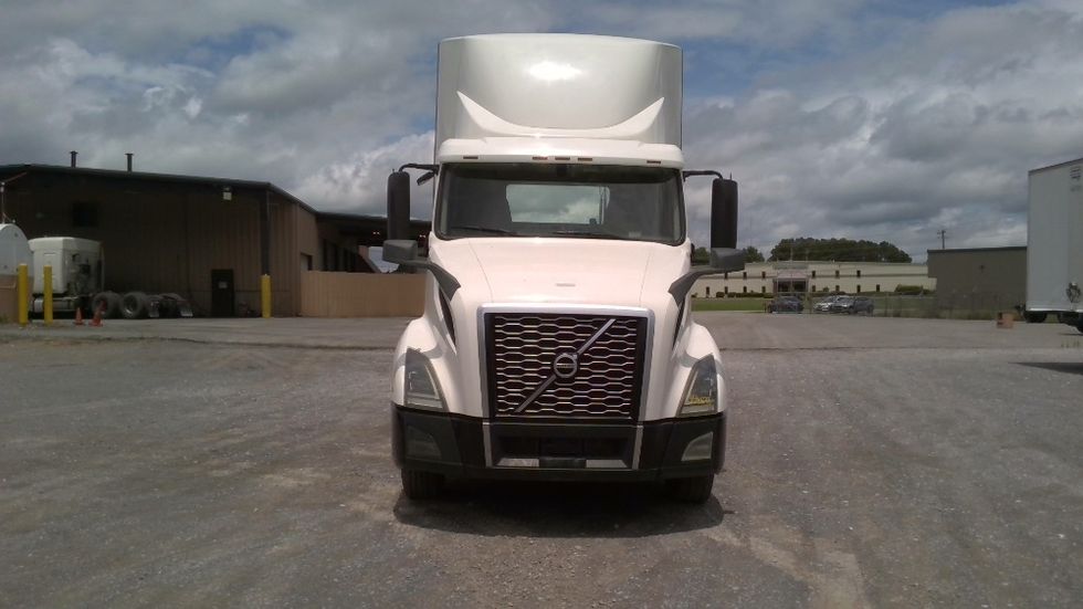 Day Cab Tractor-Heavy Duty Tractors-Volvo-2020-VNL64T300-Boaz-AL-632,658\n\t\tmiles-$ 29,500 - Image 2