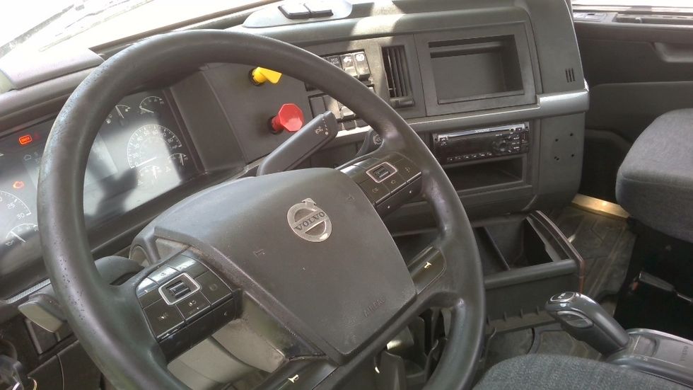 Day Cab Tractor-Heavy Duty Tractors-Volvo-2020-VNL64T300-Boaz-AL-638,705\n\t\tmiles-$ 28,250 - Image 10