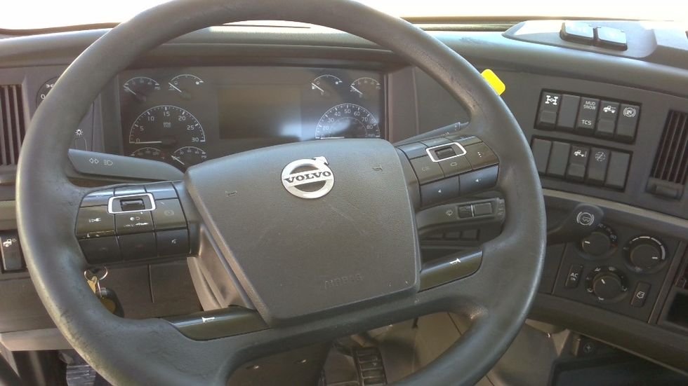 Day Cab Tractor-Heavy Duty Tractors-Volvo-2020-VNL64T300-Boaz-AL-646,602\n\t\tmiles-$ 27,250 - Image 11