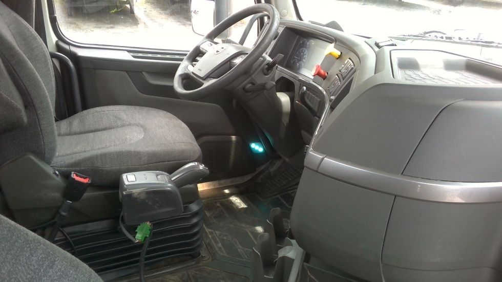 Day Cab Tractor-Heavy Duty Tractors-Volvo-2020-VNL64T300-Boaz-AL-679,611\n\t\tmiles-$ 26,500 - Image 14