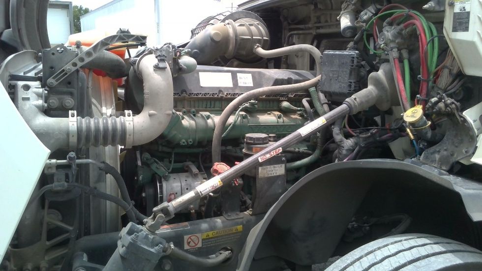 Day Cab Tractor-Heavy Duty Tractors-Volvo-2020-VNL64T300-Boaz-AL-679,611\n\t\tmiles-$ 26,500 - Image 16