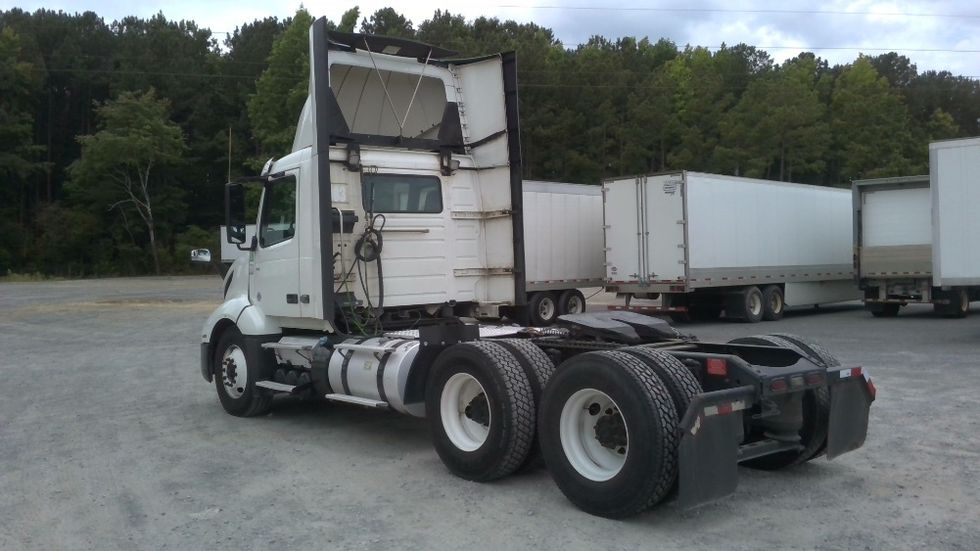 Day Cab Tractor-Heavy Duty Tractors-Volvo-2020-VNL64T300-Boaz-AL-679,611\n\t\tmiles-$ 26,500 - Image 5