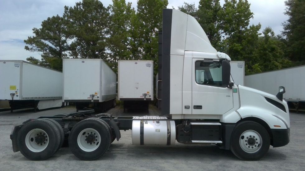 Day Cab Tractor-Heavy Duty Tractors-Volvo-2020-VNL64T300-Boaz-AL-679,611\n\t\tmiles-$ 26,500 - Image 8