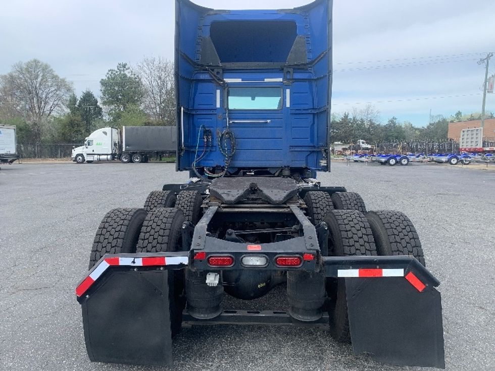 Day Cab Tractor-Heavy Duty Tractors-Volvo-2020-VNL64T300-Concord-NC-813,426\n\t\tmiles-$ 26,000 - Image 6
