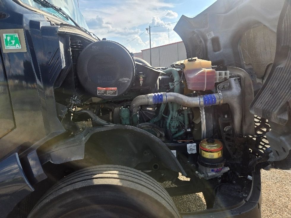 Day Cab Tractor-Heavy Duty Tractors-Volvo-2020-VNL64T300-Dallas-TX-507,340\n\t\tmiles-$ 43,500 - Image 15