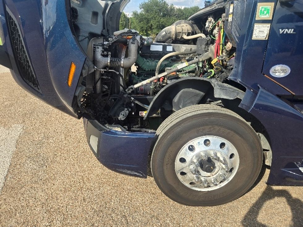 Day Cab Tractor-Heavy Duty Tractors-Volvo-2020-VNL64T300-Dallas-TX-507,340\n\t\tmiles-$ 43,500 - Image 16