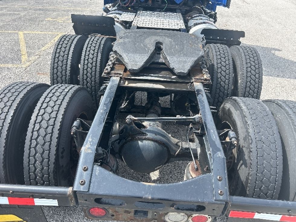 Day Cab Tractor-Heavy Duty Tractors-Volvo-2020-VNL64T300-Davenport-IA-703,815\n\t\tmiles-$ 26,500 - Image 6
