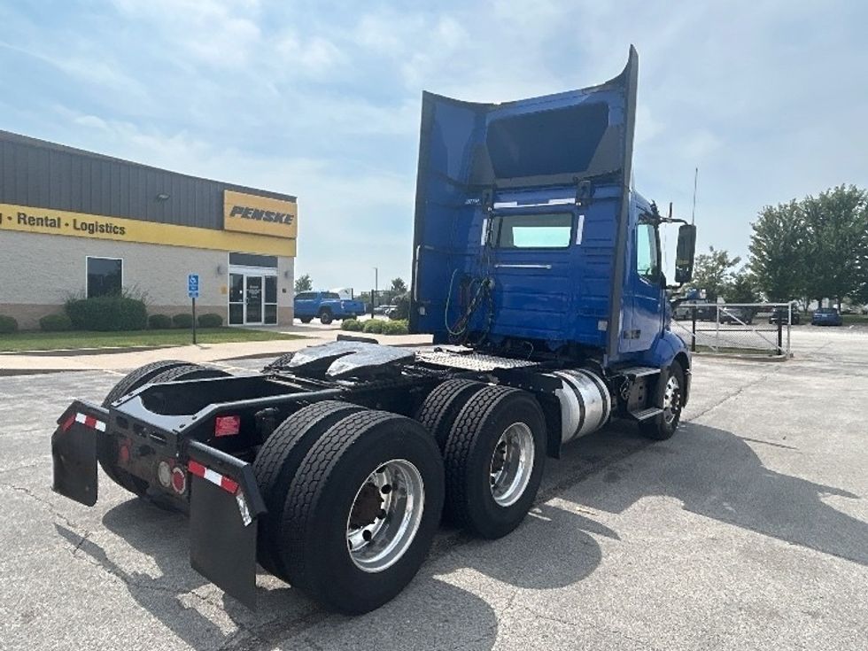 Day Cab Tractor-Heavy Duty Tractors-Volvo-2020-VNL64T300-Davenport-IA-703,815\n\t\tmiles-$ 26,500 - Image 7