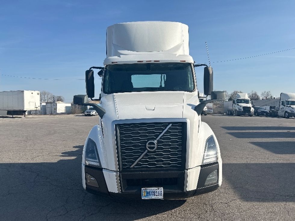 Day Cab Tractor-Heavy Duty Tractors-Volvo-2020-VNL64T300-Fort Wayne-IN-393,998\n\t\tmiles-$ 54,250 - Image 2