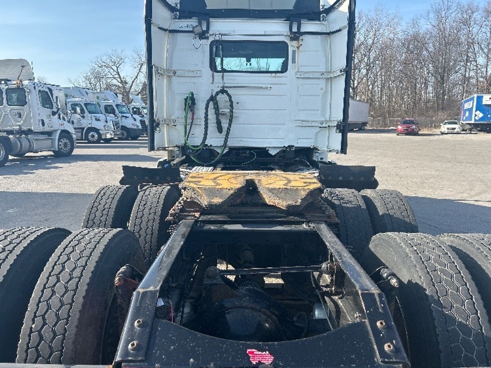 Day Cab Tractor-Heavy Duty Tractors-Volvo-2020-VNL64T300-Fort Wayne-IN-393,998\n\t\tmiles-$ 54,250 - Image 6