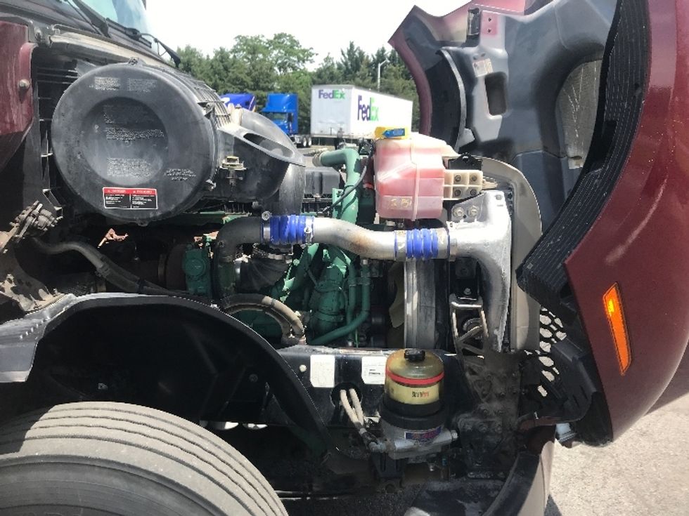 Day Cab Tractor-Heavy Duty Tractors-Volvo-2020-VNL64T300-Harrisburg-PA-435,564\n\t\tmiles-$ 44,750 - Image 15