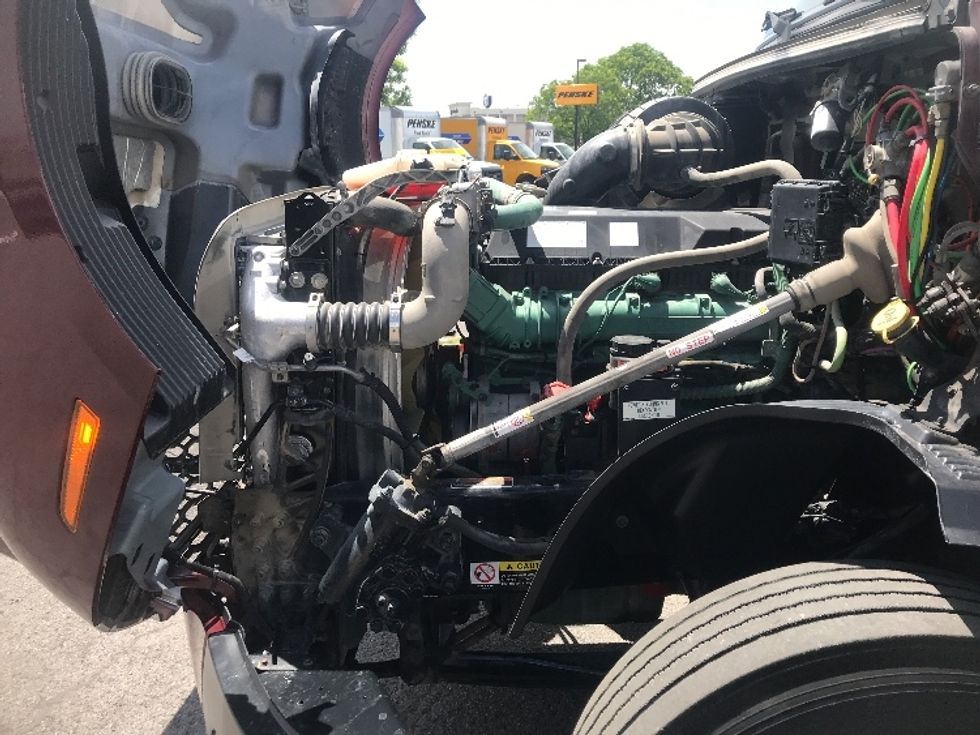 Day Cab Tractor-Heavy Duty Tractors-Volvo-2020-VNL64T300-Harrisburg-PA-435,564\n\t\tmiles-$ 44,750 - Image 16