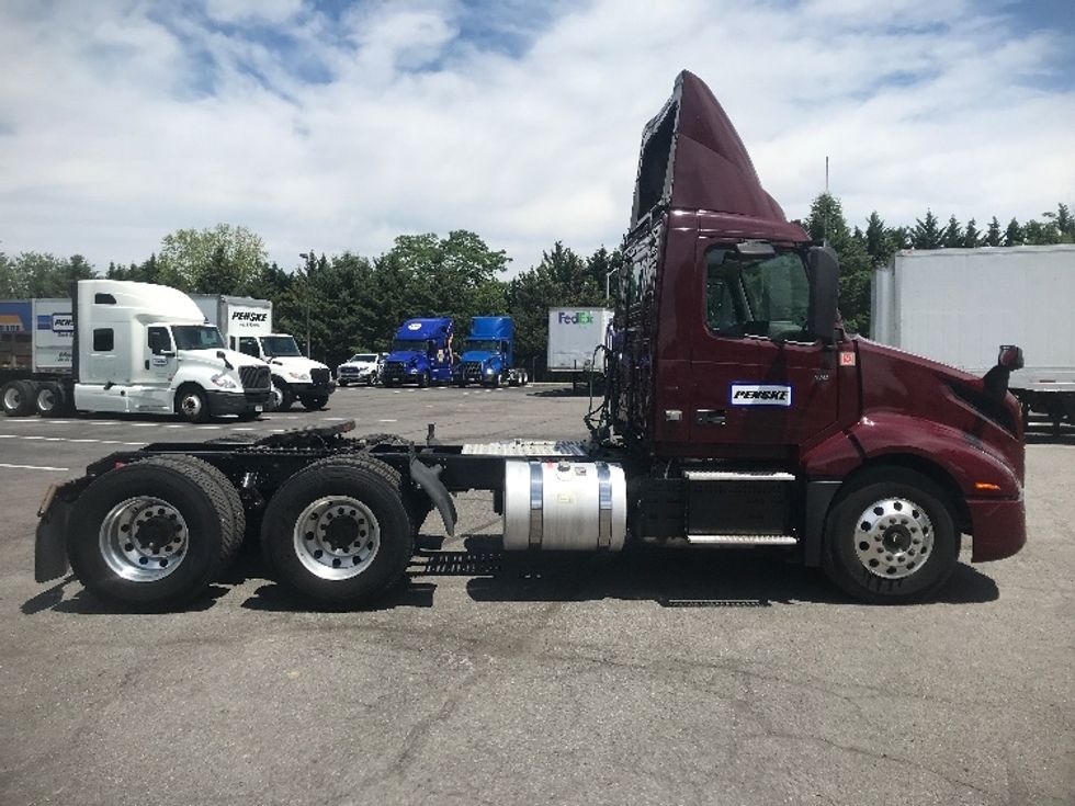 Day Cab Tractor-Heavy Duty Tractors-Volvo-2020-VNL64T300-Harrisburg-PA-435,564\n\t\tmiles-$ 44,750 - Image 8