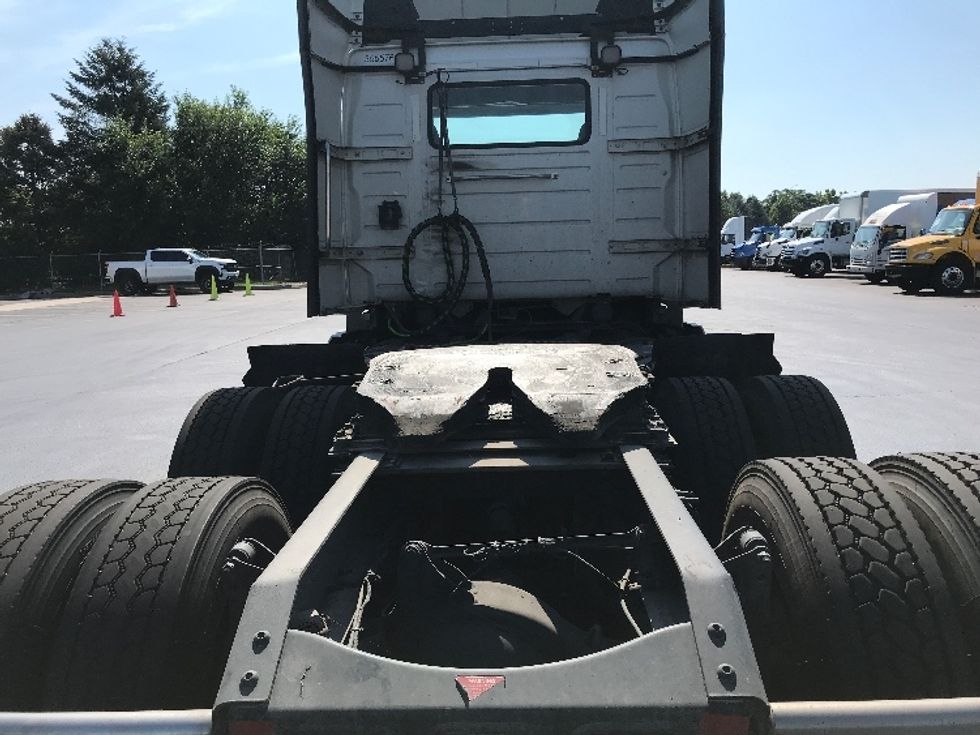 Day Cab Tractor-Heavy Duty Tractors-Volvo-2020-VNL64T300-Lancaster-PA-308,398\n\t\tmiles-$ 52,500 - Image 6