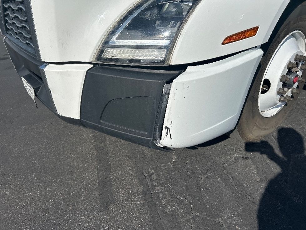 Day Cab Tractor-Heavy Duty Tractors-Volvo-2020-VNL64T300-Las Vegas-NV-167,643\n\t\tmiles-$ 65,000 - Image 19