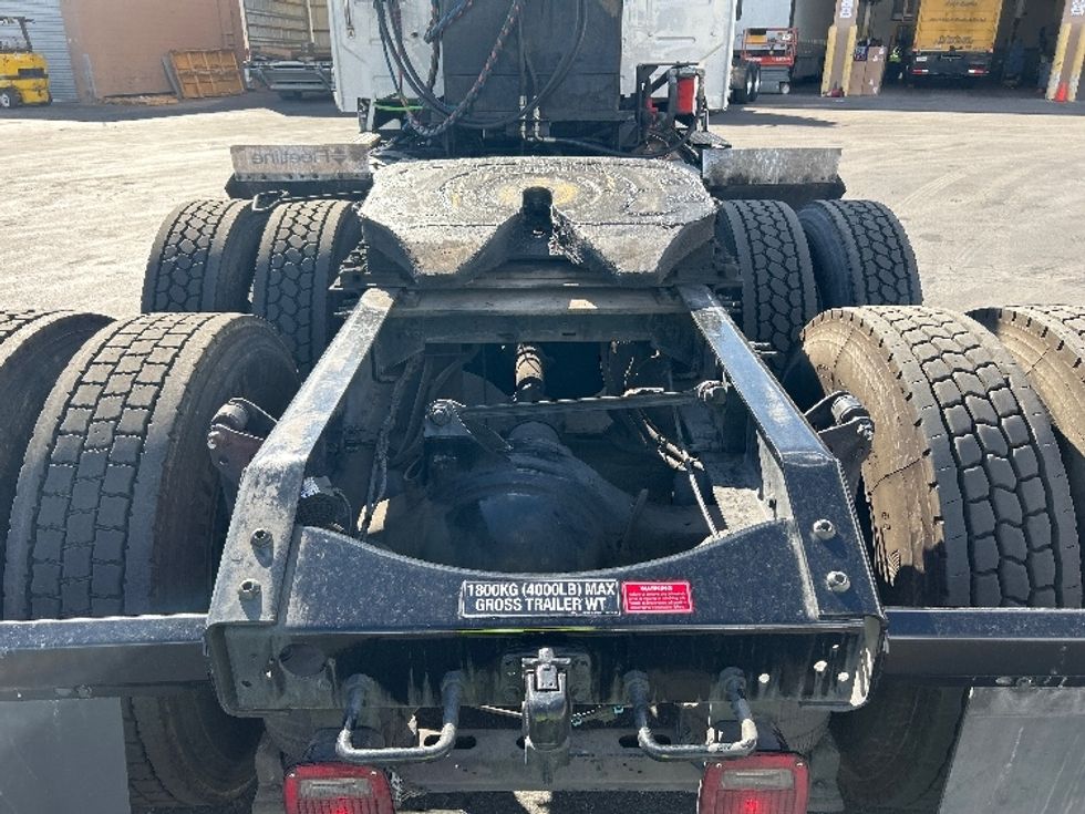 Day Cab Tractor-Heavy Duty Tractors-Volvo-2020-VNL64T300-Las Vegas-NV-167,643\n\t\tmiles-$ 65,000 - Image 6