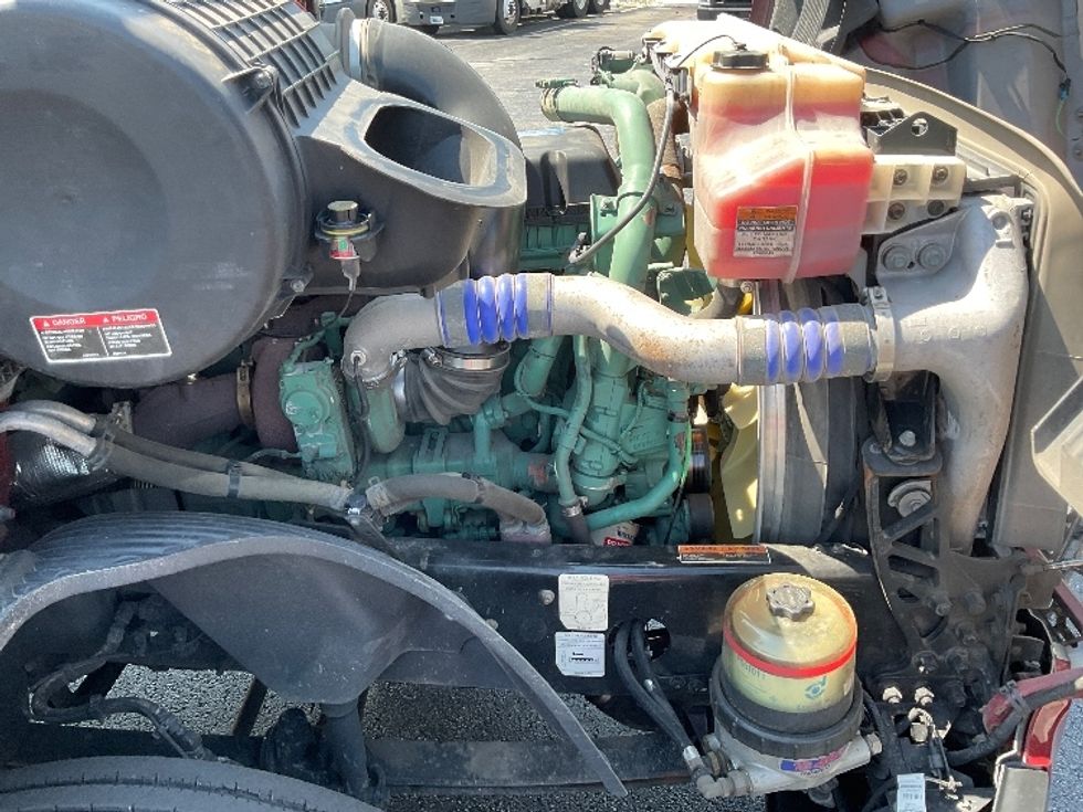 Day Cab Tractor-Heavy Duty Tractors-Volvo-2020-VNL64T300-Liverpool-NY-416,199\n\t\tmiles-$ 42,750 - Image 15