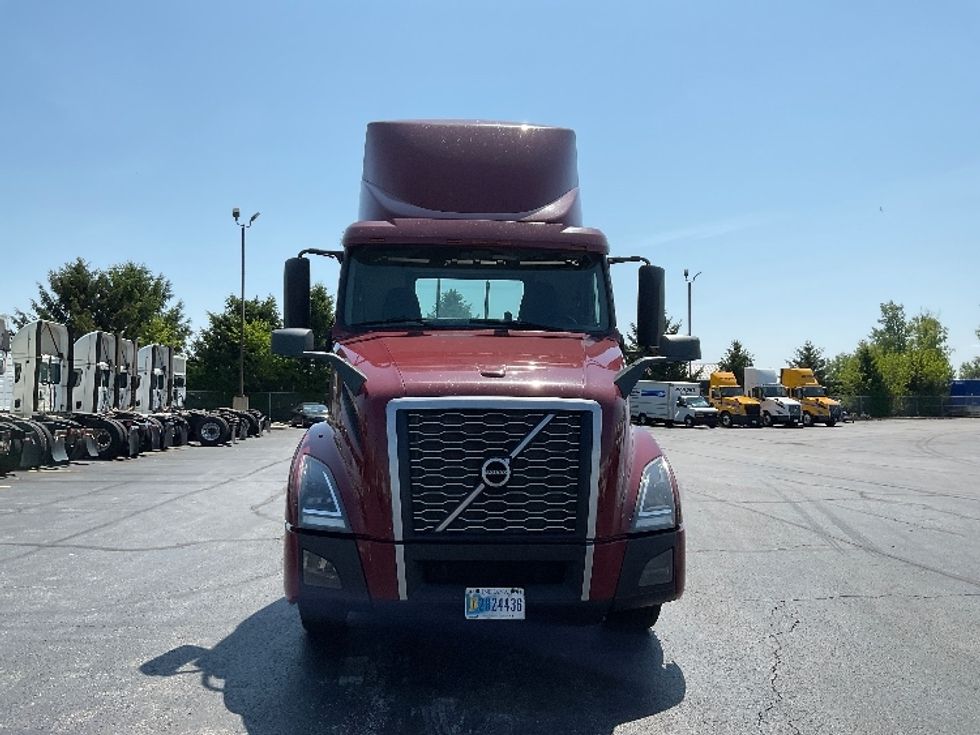 Day Cab Tractor-Heavy Duty Tractors-Volvo-2020-VNL64T300-Liverpool-NY-416,199\n\t\tmiles-$ 42,750 - Image 2