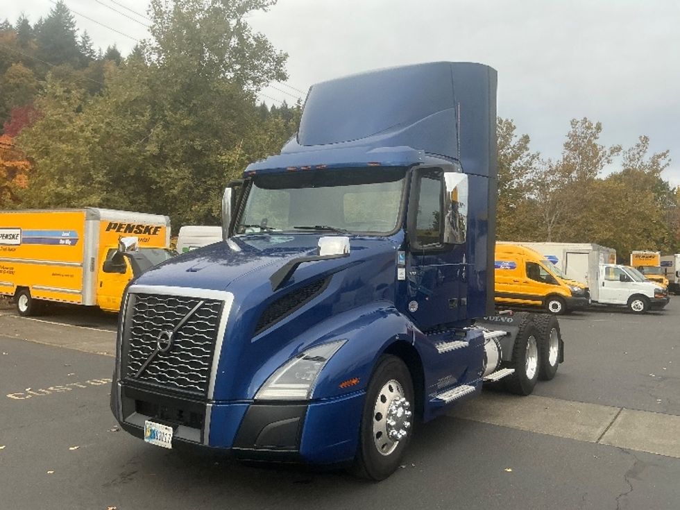 Day Cab Tractor-Heavy Duty Tractors-Volvo-2020-VNL64T300-Portland-OR-169,103\n\t\tmiles-$ 63,750 - Image 3