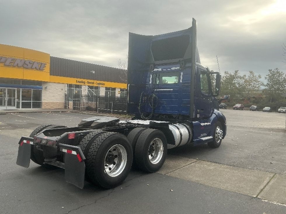 Day Cab Tractor-Heavy Duty Tractors-Volvo-2020-VNL64T300-Portland-OR-169,103\n\t\tmiles-$ 63,750 - Image 7