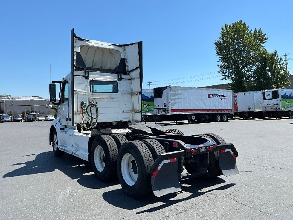Day Cab Tractor-Heavy Duty Tractors-Volvo-2020-VNL64T300-Portland-OR-431,567\n\t\tmiles-$ 44,000 - Image 5