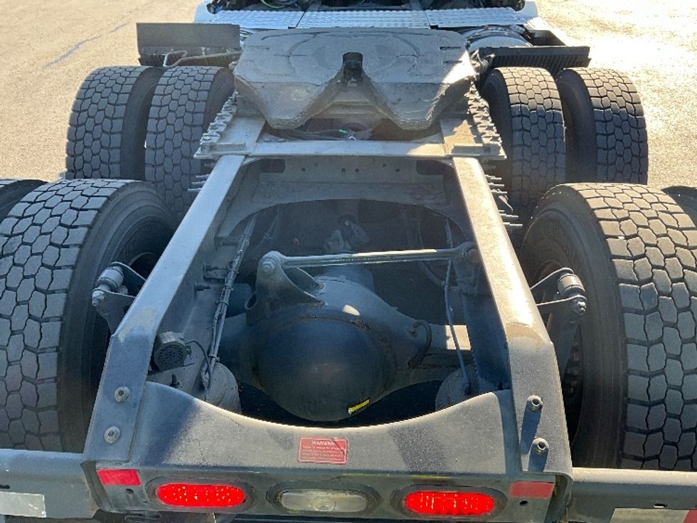 Day Cab Tractor-Heavy Duty Tractors-Volvo-2020-VNL64T300-Portland-OR-581,793\n\t\tmiles-$ 31,500 - Image 6