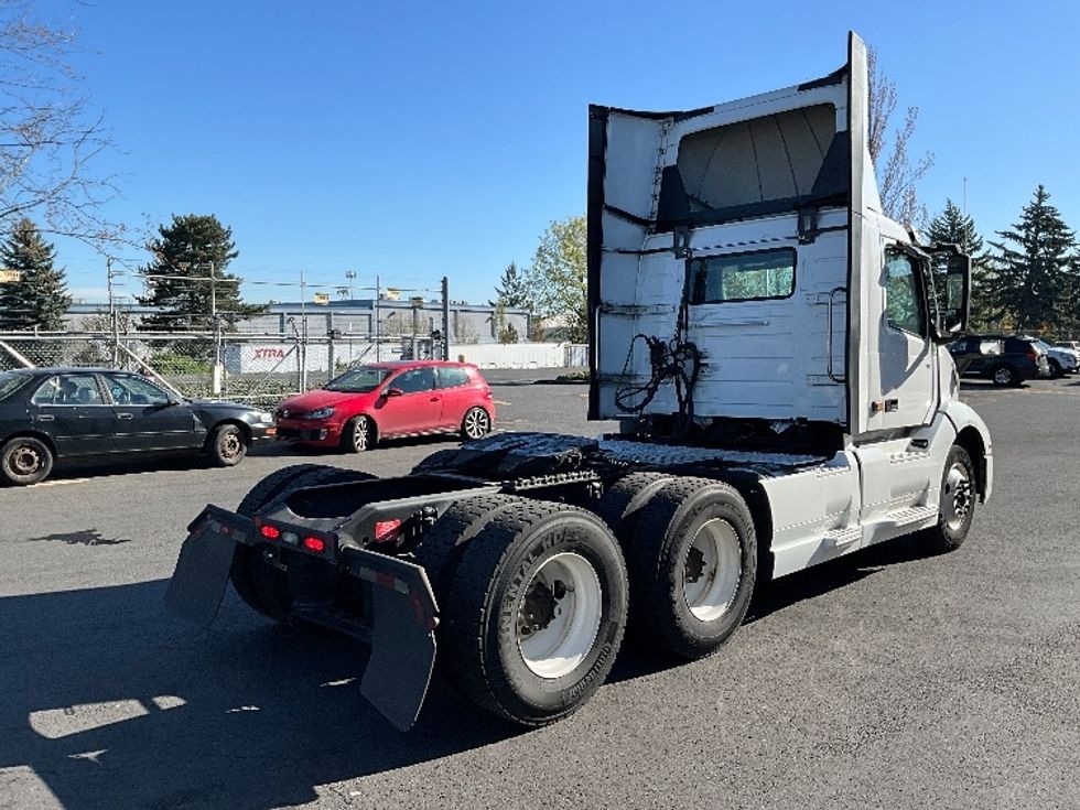 Day Cab Tractor-Heavy Duty Tractors-Volvo-2020-VNL64T300-Portland-OR-581,793\n\t\tmiles-$ 31,500 - Image 7