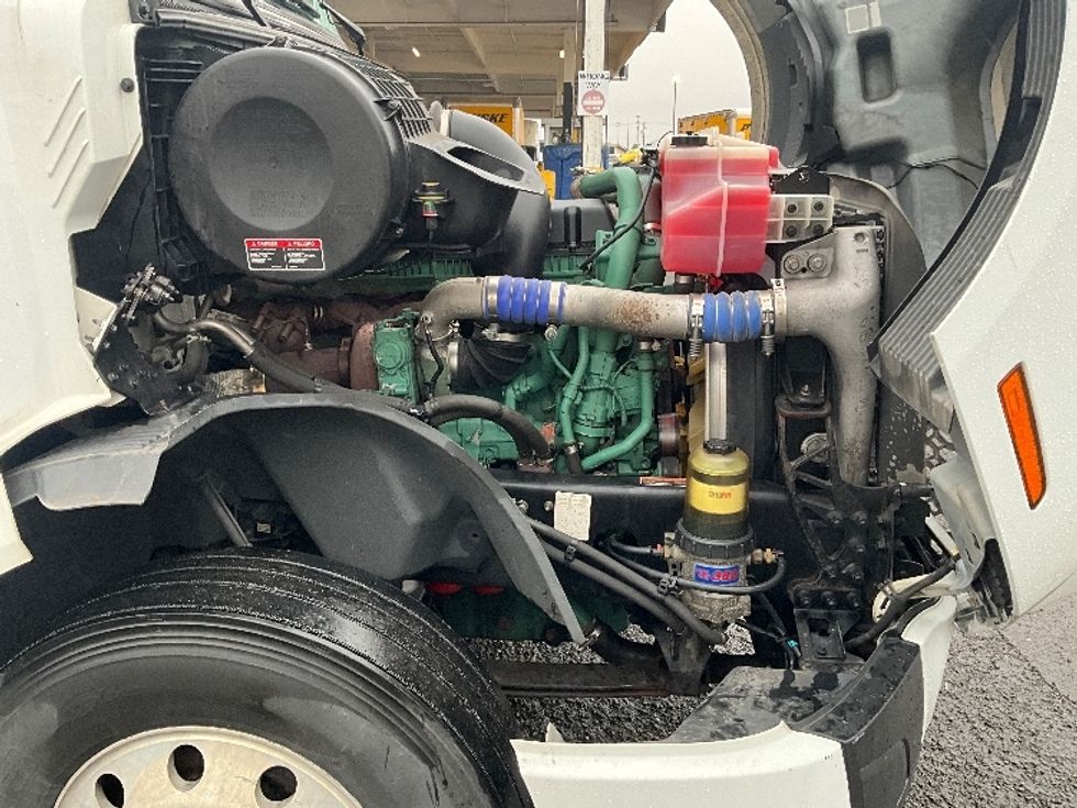 Day Cab Tractor-Heavy Duty Tractors-Volvo-2020-VNL64T300-Salt Lake City-UT-451,735\n\t\tmiles-$ 46,250 - Image 15