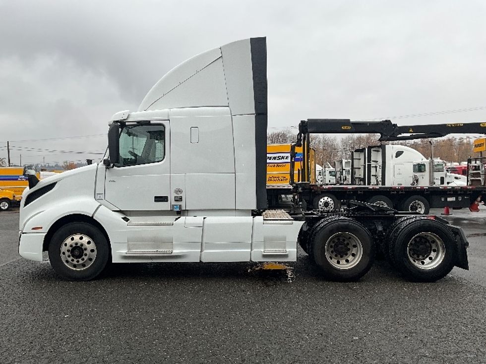 Day Cab Tractor-Heavy Duty Tractors-Volvo-2020-VNL64T300-Salt Lake City-UT-451,735\n\t\tmiles-$ 46,250 - Image 4