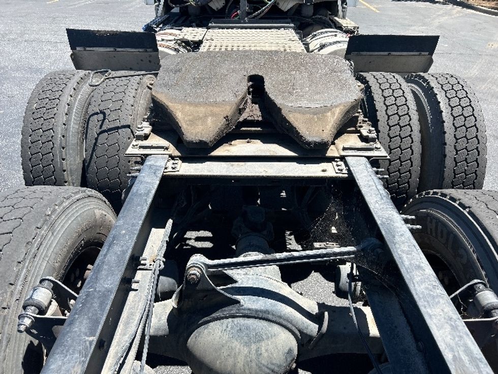Day Cab Tractor-Heavy Duty Tractors-Volvo-2020-VNL64T300-West Sacramento-CA-229,269\n\t\tmiles-$ 56,000 - Image 6
