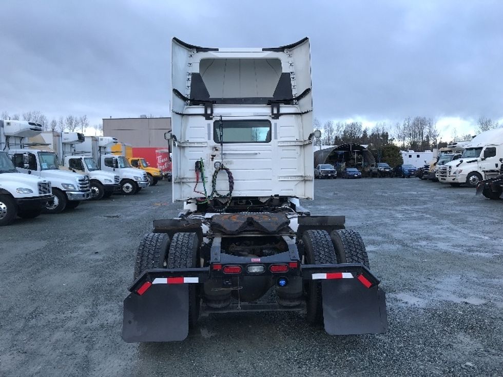 Day Cab Tractor-Heavy Duty Tractors-Volvo-2020-VNR42300-Delta-BC-256,969\n\t\tkm-$ 44,500 - Image 6