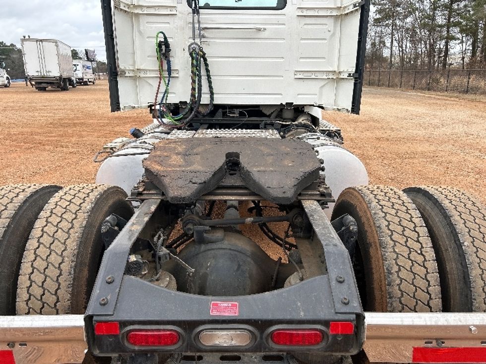 Day Cab Tractor-Heavy Duty Tractors-Volvo-2020-VNR42300-Tyler-TX-156,915\n\t\tmiles-$ 42,750 - Image 6