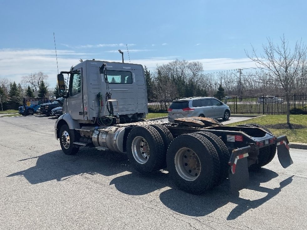 Day Cab Tractor-Heavy Duty Tractors-Volvo-2020-VNR62300-Rochester-NY-326,400\n\t\tmiles-$ 38,000 - Image 5