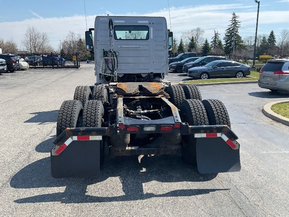 Day Cab Tractor-Heavy Duty Tractors-Volvo-2020-VNR62300-Rochester-NY-326,400\n\t\tmiles-$ 38,000 - Image 6