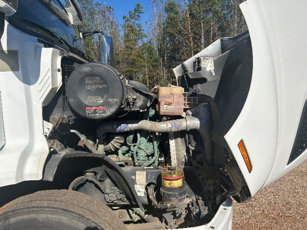 Day Cab Tractor-Heavy Duty Tractors-Volvo-2020-VNR62300-Tyler-TX-161,540\n\t\tmiles-$ 79,000 - Image 15