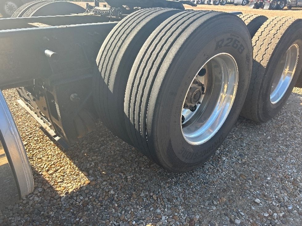 Day Cab Tractor-Heavy Duty Tractors-Volvo-2020-VNR62300-Tyler-TX-161,540\n\t\tmiles-$ 79,000 - Image 17