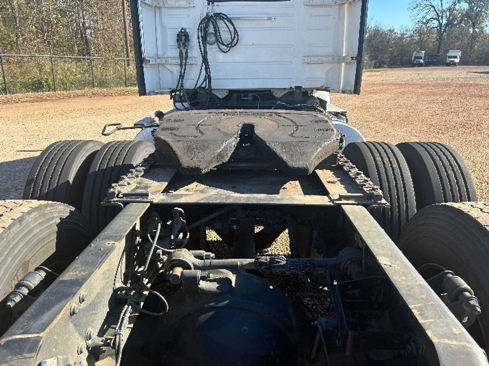 Day Cab Tractor-Heavy Duty Tractors-Volvo-2020-VNR62300-Tyler-TX-161,540\n\t\tmiles-$ 79,000 - Image 6