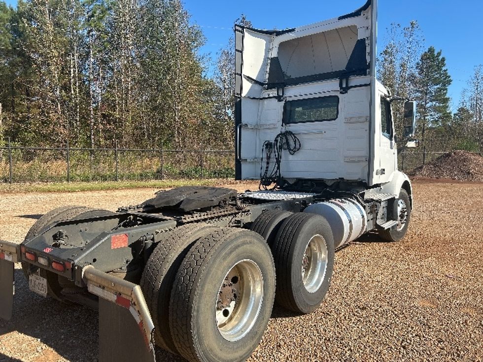 Day Cab Tractor-Heavy Duty Tractors-Volvo-2020-VNR62300-Tyler-TX-161,540\n\t\tmiles-$ 79,000 - Image 7