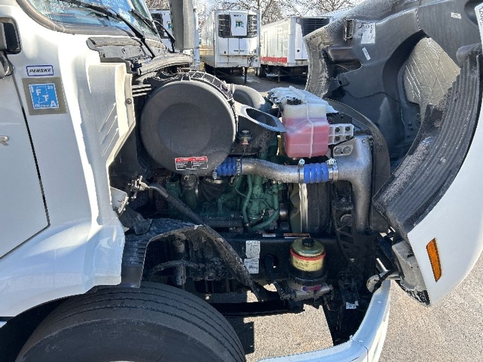 Day Cab Tractor-Heavy Duty Tractors-Volvo-2020-VNR64300-Allentown-PA-471,948\n\t\tmiles-$ 37,500 - Image 15