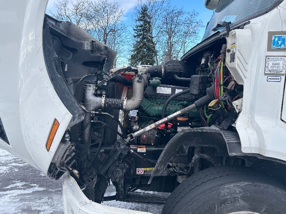 Day Cab Tractor-Heavy Duty Tractors-Volvo-2020-VNR64300-Buffalo-NY-487,226\n\t\tmiles-$ 34,500 - Image 16