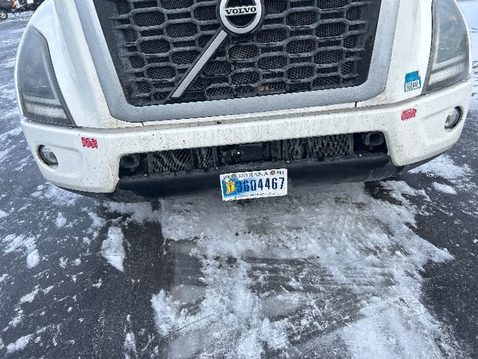 Day Cab Tractor-Heavy Duty Tractors-Volvo-2020-VNR64300-Buffalo-NY-487,226\n\t\tmiles-$ 34,500 - Image 19