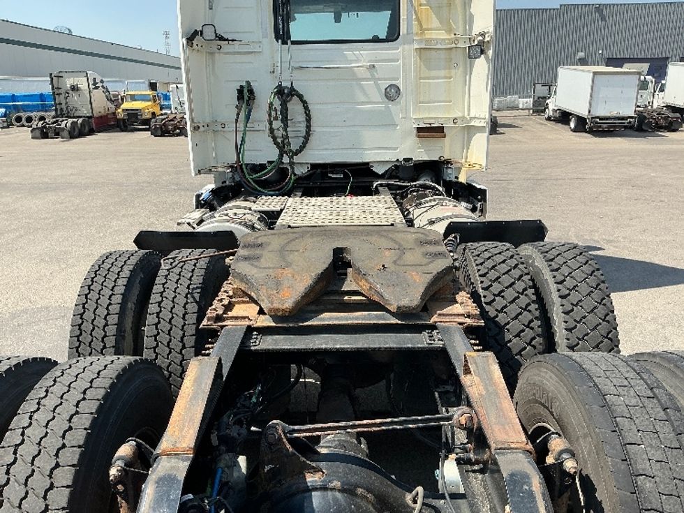 Day Cab Tractor-Heavy Duty Tractors-Volvo-2020-VNR64300-Calgary-AB-1,037,471\n\t\tkm-$ 42,500 - Image 6