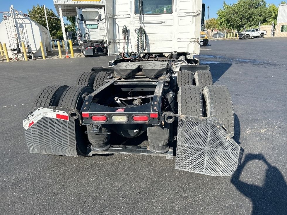 Day Cab Tractor-Heavy Duty Tractors-Volvo-2020-VNR64300-Ceres-CA-516,069\n\t\tmiles-$ 40,000 - Image 6