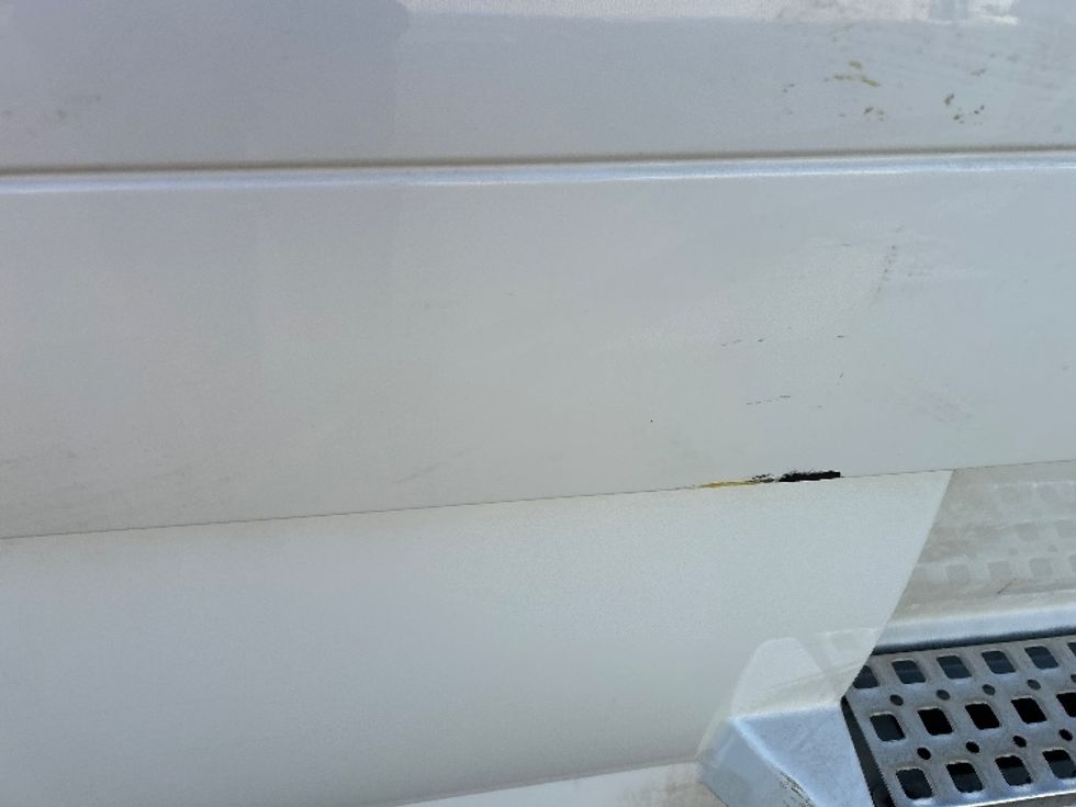 Day Cab Tractor-Heavy Duty Tractors-Volvo-2020-VNR64300-Ceres-CA-548,044\n\t\tmiles-$ 37,250 - Image 19